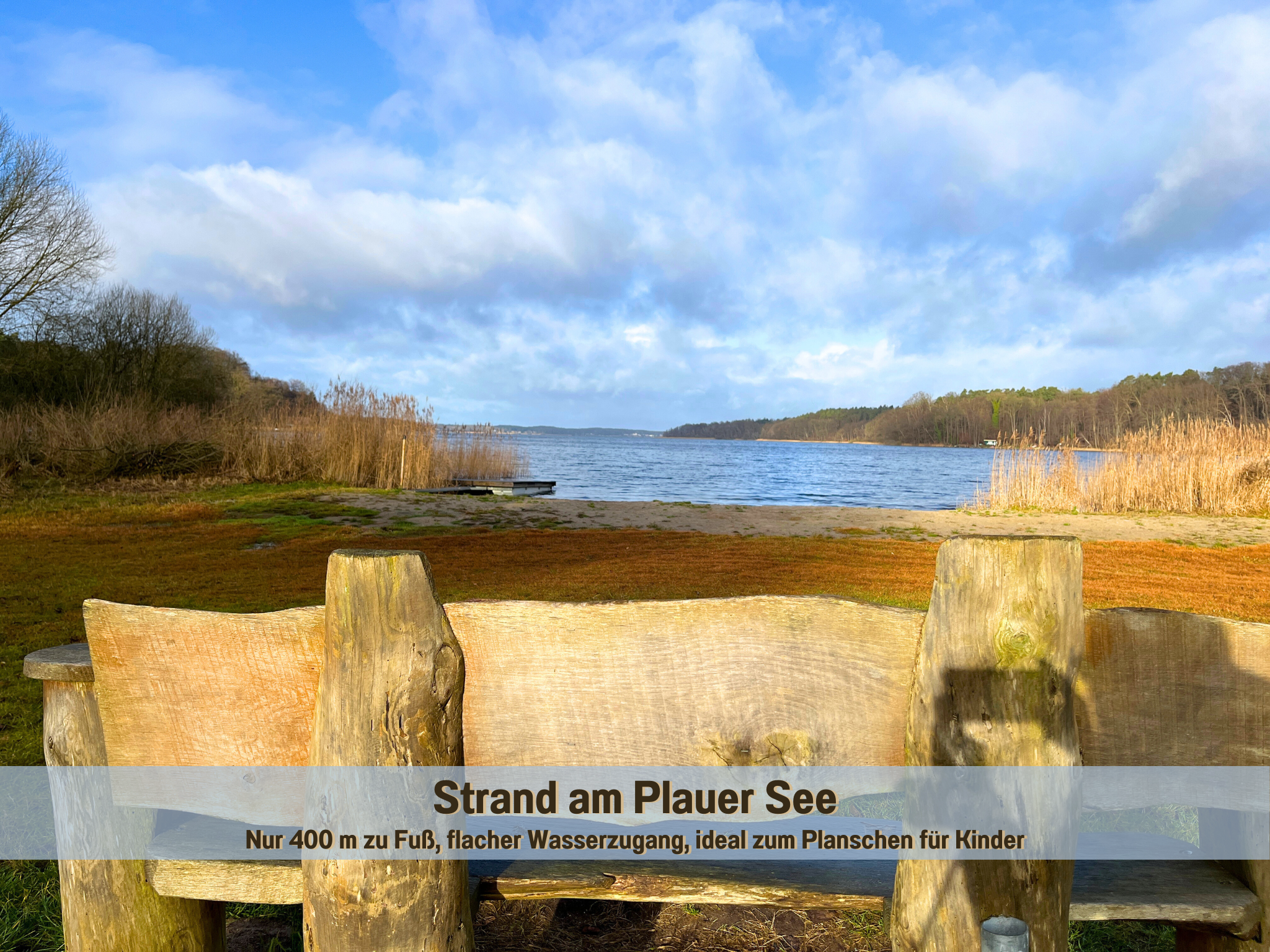 Strand am Plauer See, nur 400 Meter vom Wohlfühlparadies Max & Moritz entfernt – mit flachem Wasserzugang, ideal zum Plantschen für Kinder